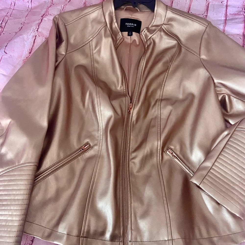 Torrid 2 Metallic Rose Gold Vegan Leather Jacket Zippered Plus Size 2X